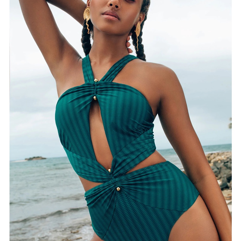 PatBO green keyhole one piece swimsuit size small never worn